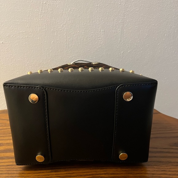 MICHAEL Michael Kors Mercer Gallery Convertible Shoulder Bag - Picture 4 of 7